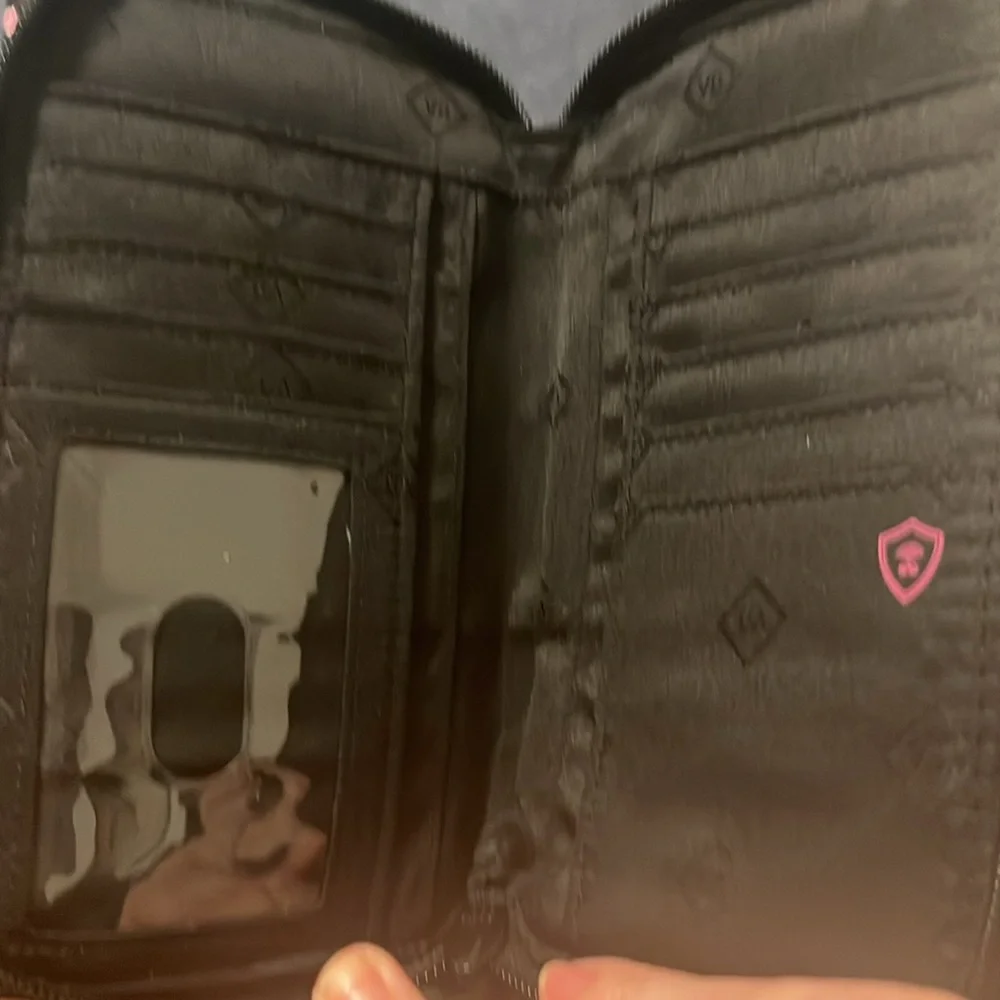 Vera Bradley, all in one Crossbody purse - Picture 4 of 6